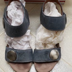 Taos Women's Wedge Sandal Graphite/ Light Blue Size 36 5.5
